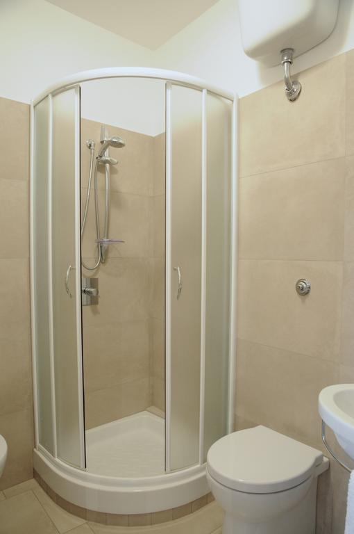 Ypsilhome Castelbuono  Zewnętrze zdjęcie